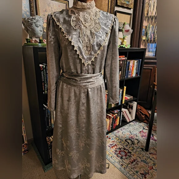 Vintage Scott McClintock For Gunne Sax Dress Silver Size 12 - Picture 2 of 9